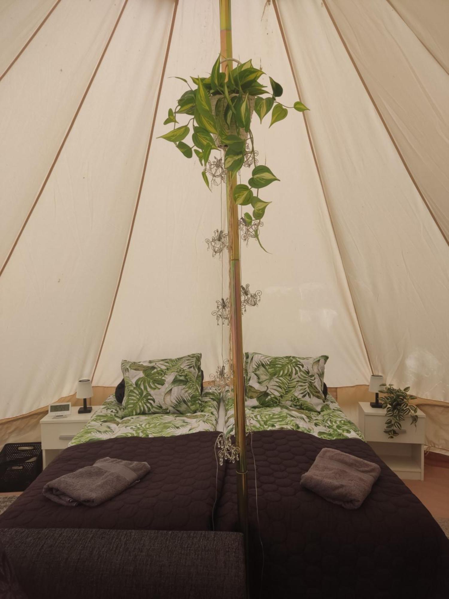 Koskentien Kotimajoitus & Luxury Glamping Apartamento Jämsä Exterior foto