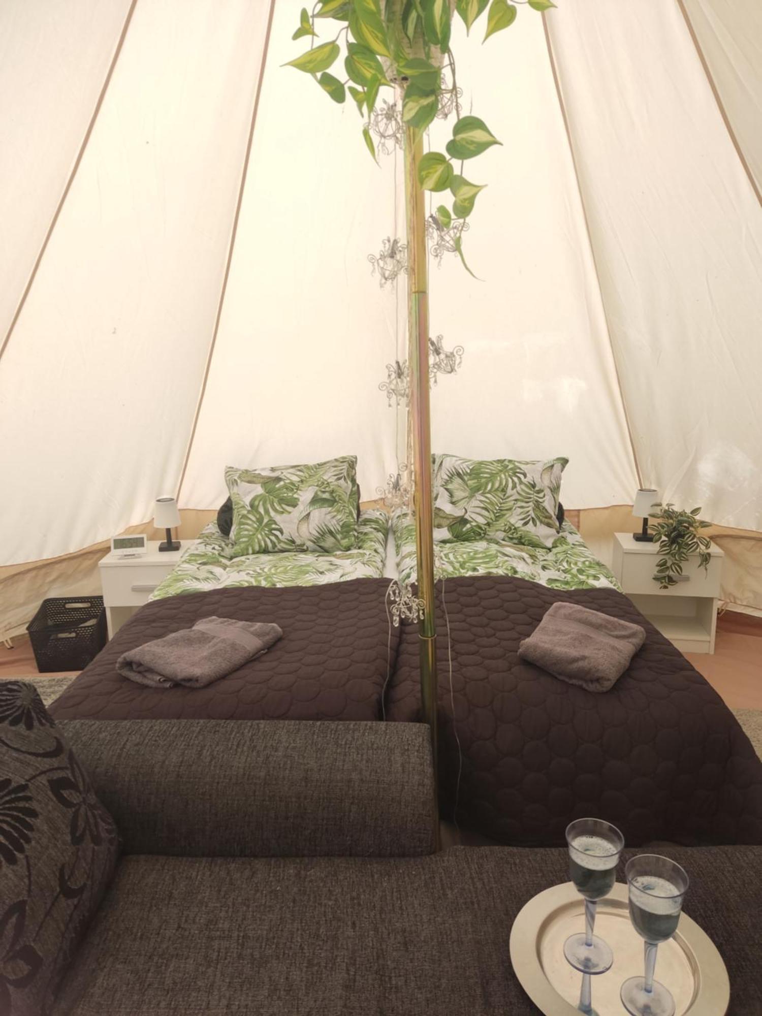 Koskentien Kotimajoitus & Luxury Glamping Apartamento Jämsä Exterior foto